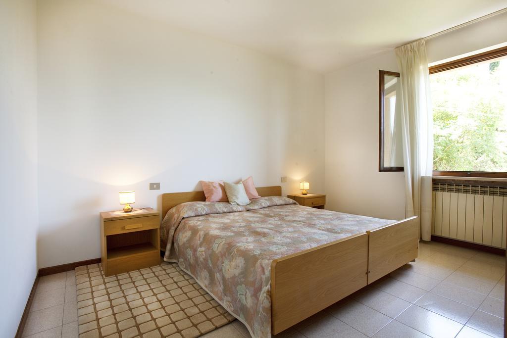 Residence Le Balze Мальчезине Номер фото